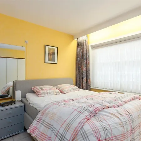 Cozy In Location Apartment